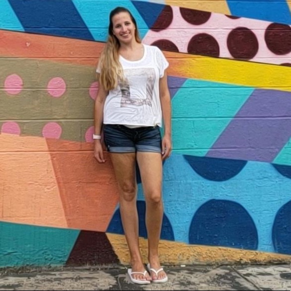Hollister Graphic Top